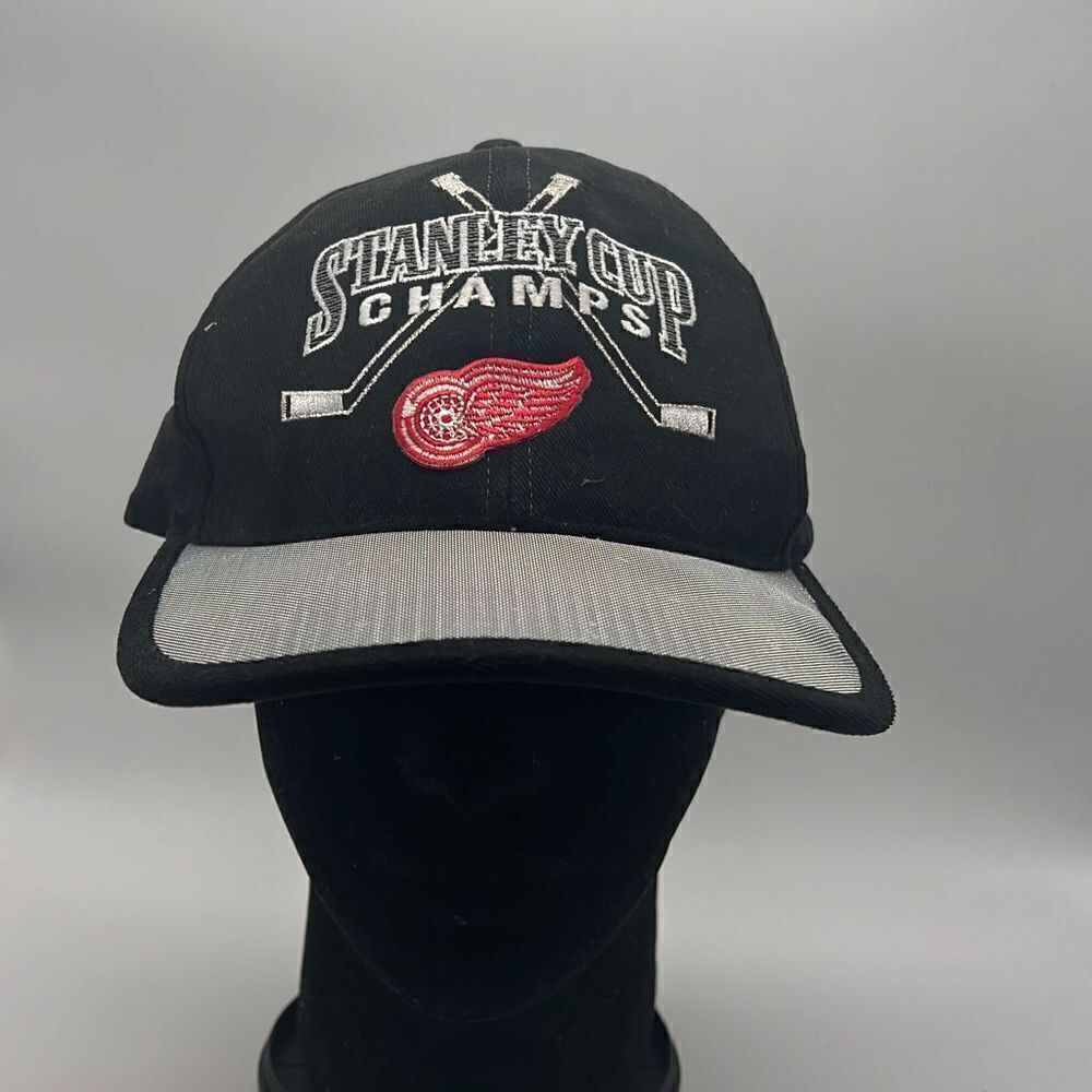 Vintage Starter 1998 Stanley Cup Champions Detroit Red Wings NHL Licensed Hat
